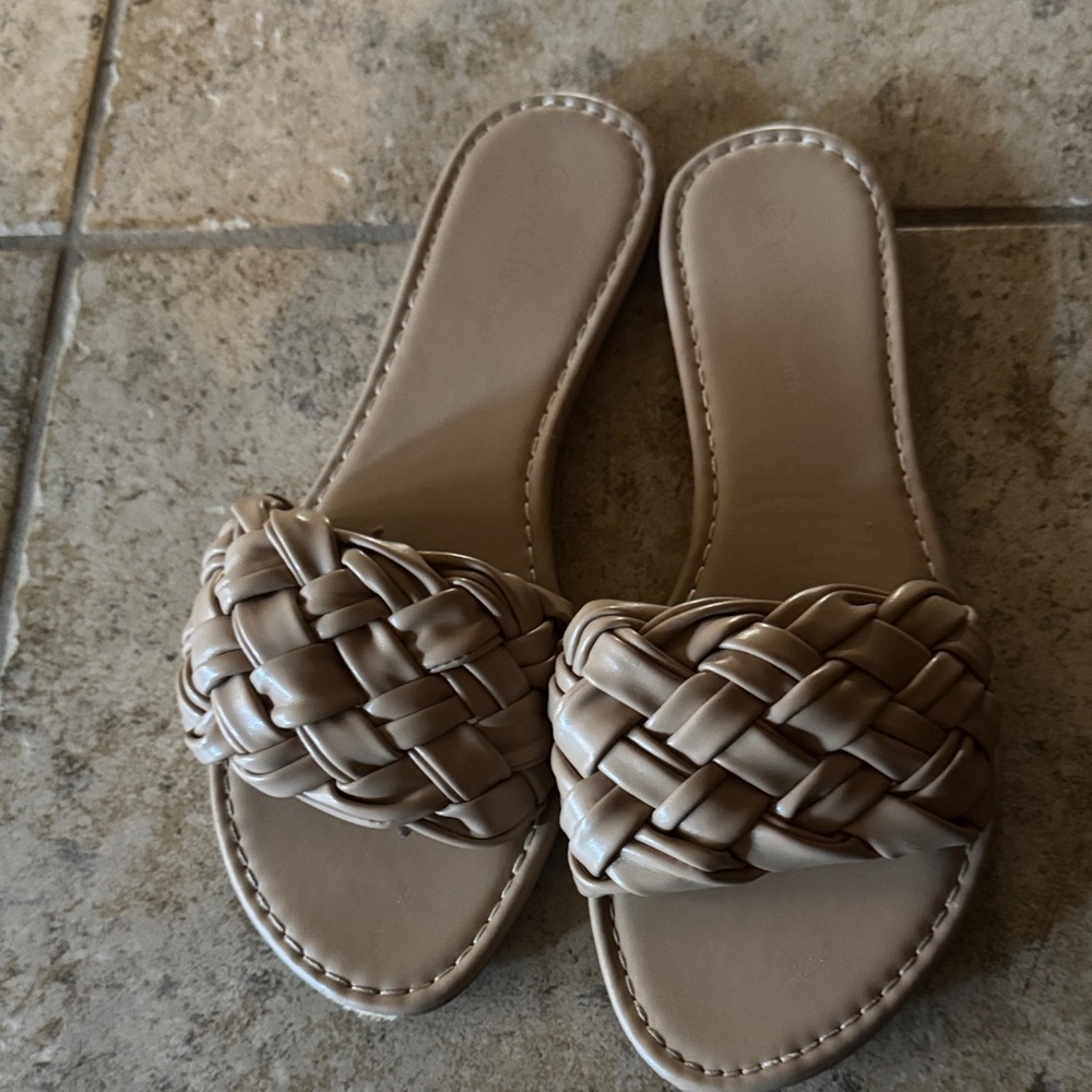 Women's Tan Woven Slide Sandals